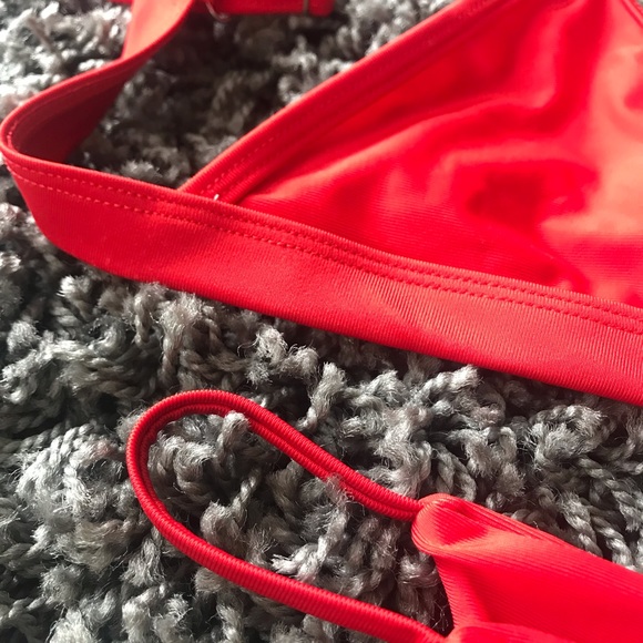 Red Bikini - Picture 3 of 3